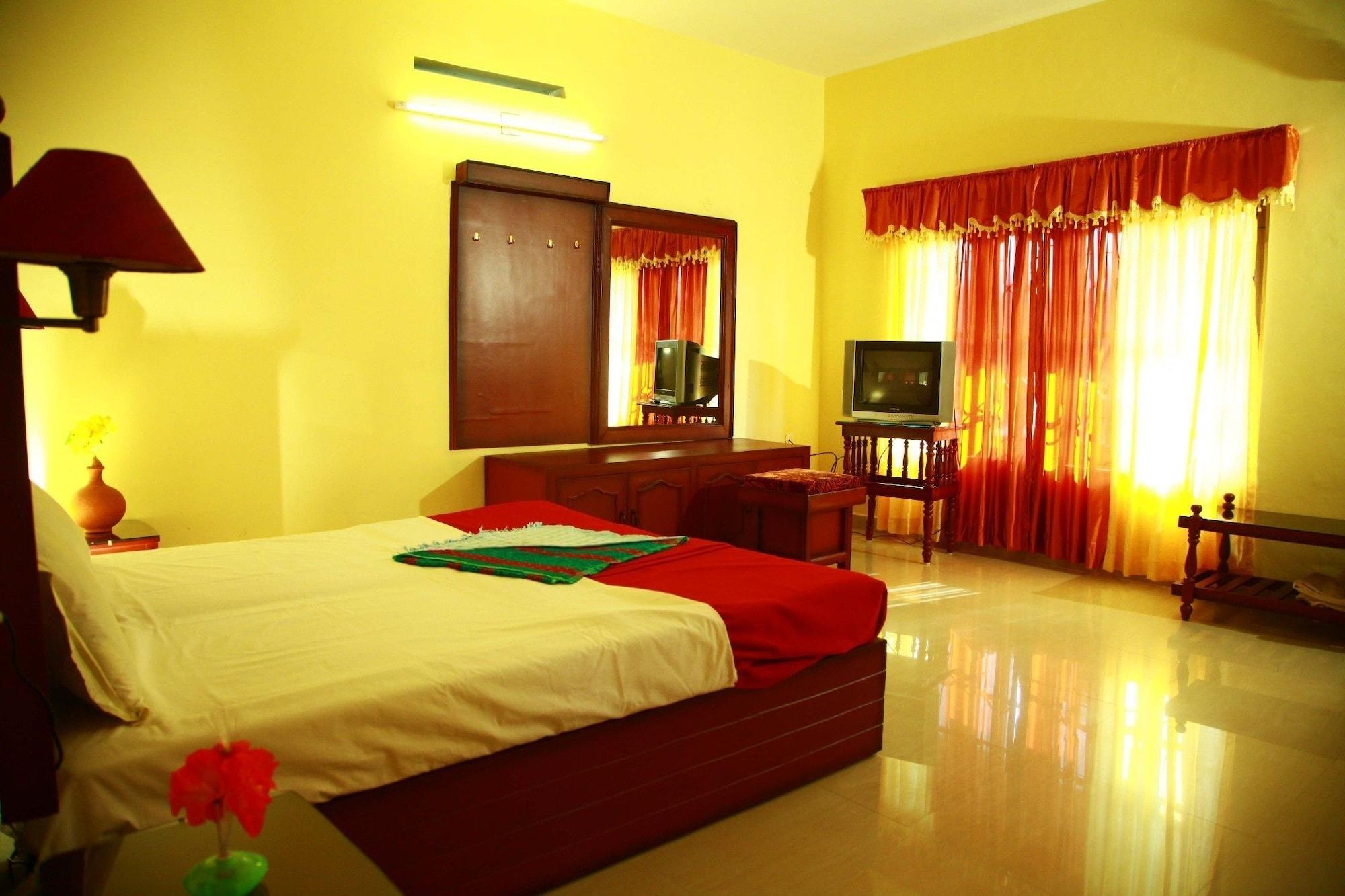Jungle Palace Homestay Thekkady Exterior photo