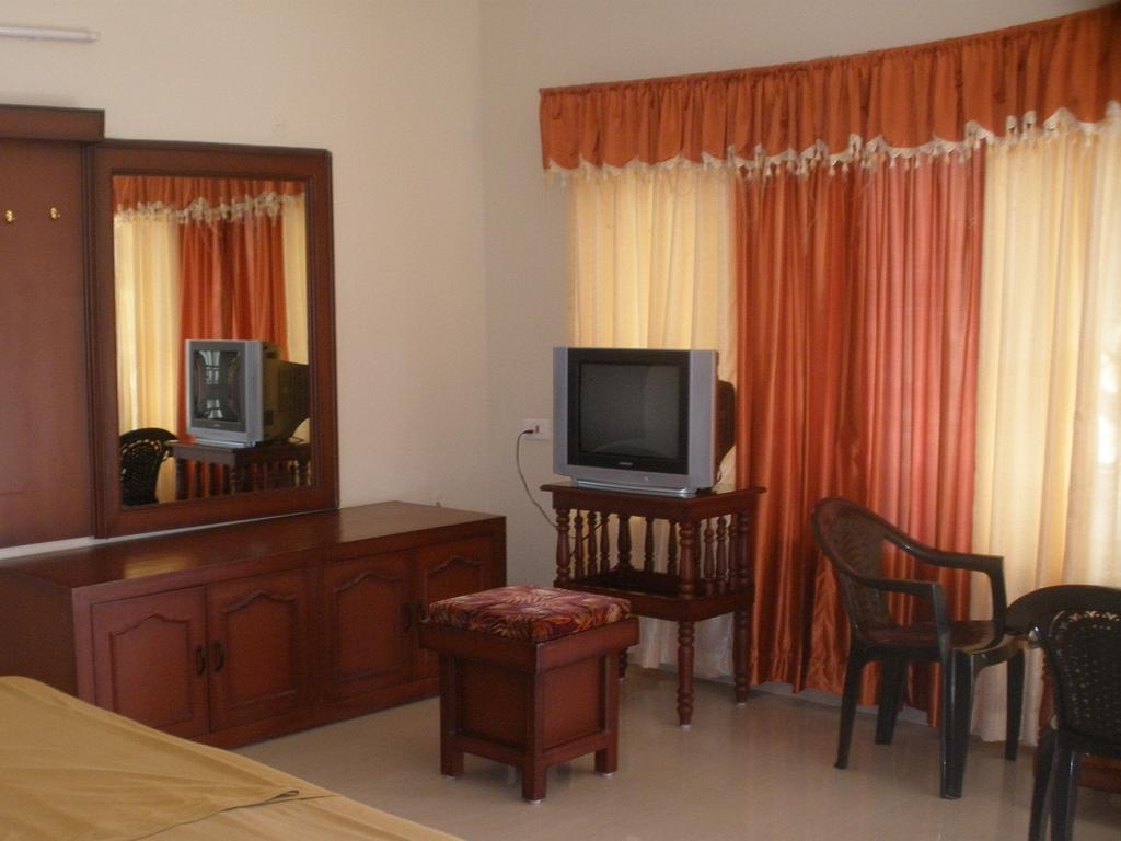 Jungle Palace Homestay Thekkady Room photo